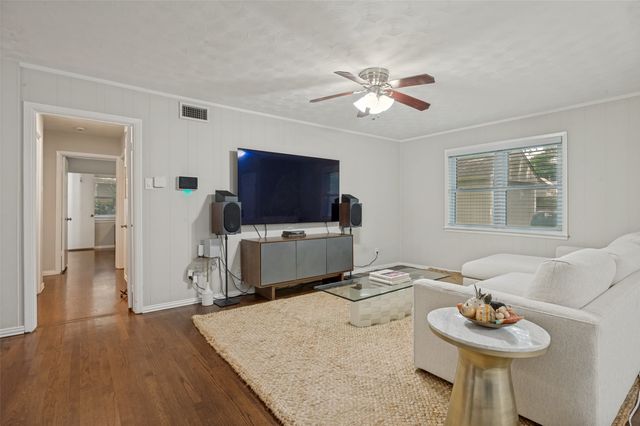 2730 Larkspur Lane, Dallas, TX 75233