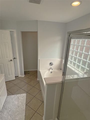 8426 Hunters Village Drive, Humble, TX 77346