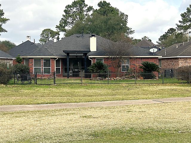 8426 Hunters Village Drive, Humble, TX 77346