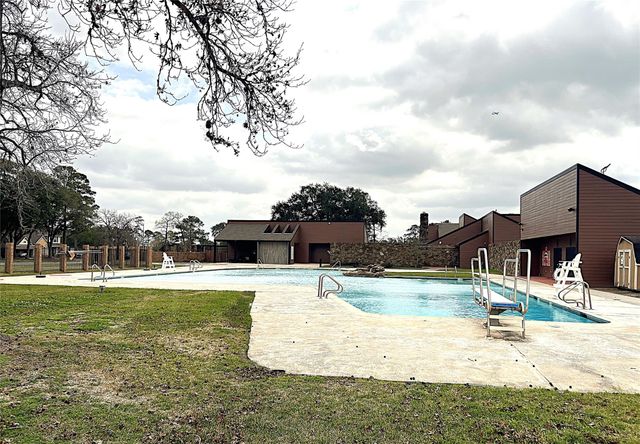 8426 Hunters Village Drive, Humble, TX 77346