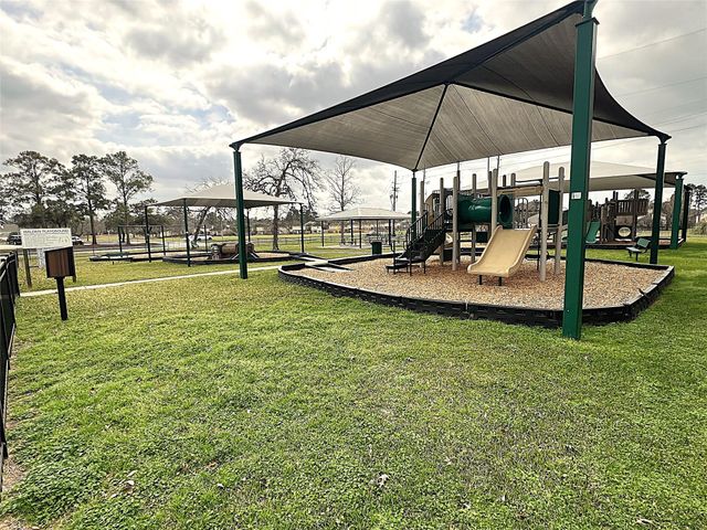 8426 Hunters Village Drive, Humble, TX 77346