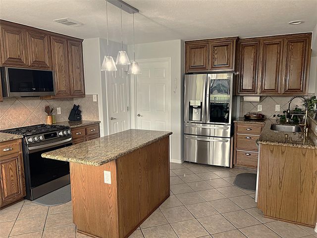 8426 Hunters Village Drive, Humble, TX 77346