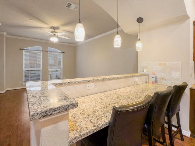 1198 Jones Butler Road 1105, College Station, TX 77840