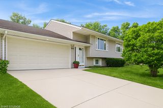 502 Estate Drive, Buffalo Grove, IL 60089