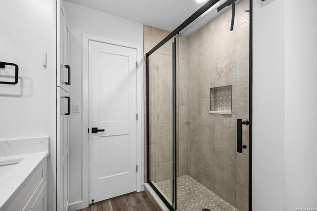 2718 Old Field Dr Apt 304, San Antonio, TX 78247