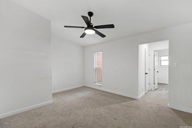 2718 Old Field Dr Apt 304, San Antonio, TX 78247