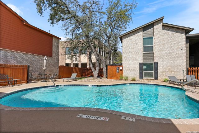 2718 Old Field Dr Apt 304, San Antonio, TX 78247