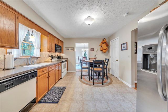 109 Sherry May ST, Covington, VA 24426