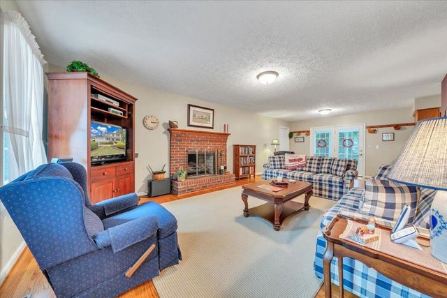 109 Sherry May ST, Covington, VA 24426