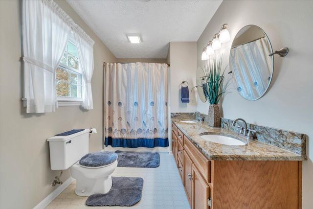 109 Sherry May ST, Covington, VA 24426