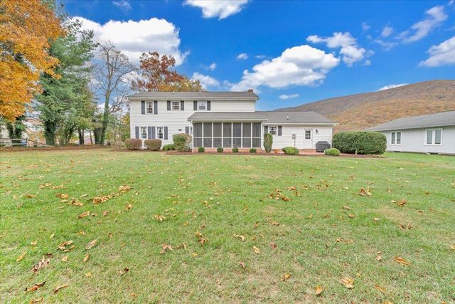 109 Sherry May ST, Covington, VA 24426