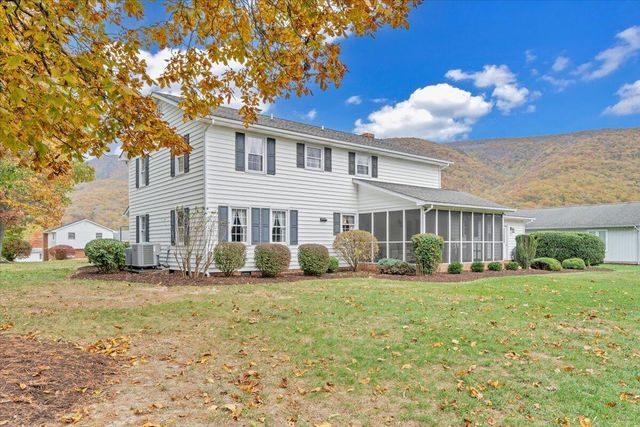 109 Sherry May ST, Covington, VA 24426