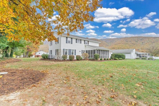 109 Sherry May ST, Covington, VA 24426