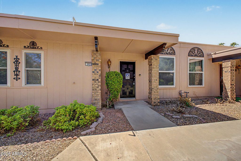 9959 W HAWTHORN Drive, Sun City, AZ 85351 — photo 2