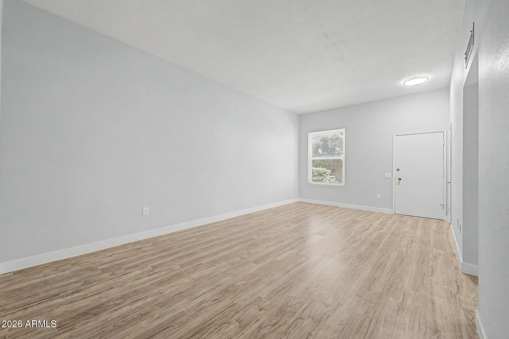 9959 W HAWTHORN Drive, Sun City, AZ 85351 — photo 3