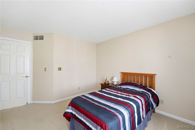 5507 Via Marina, Clarence, NY 14221