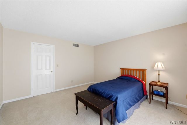 5507 Via Marina, Clarence, NY 14221