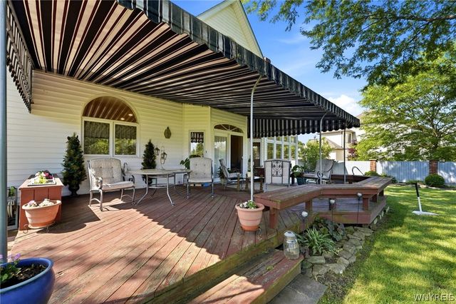 5507 Via Marina, Clarence, NY 14221
