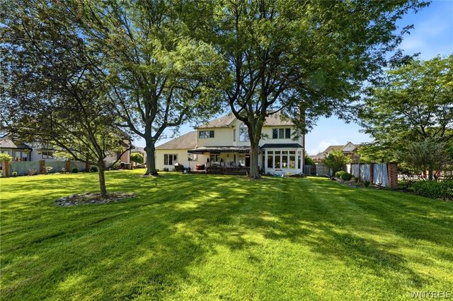 5507 Via Marina, Clarence, NY 14221