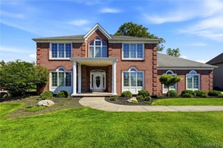 5507 Via Marina, Clarence, NY 14221