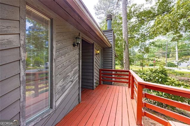 633 Iris Road, Pine Lake, GA 30072