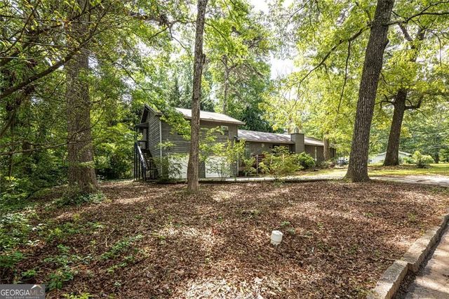 633 Iris Road, Pine Lake, GA 30072