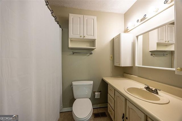 633 Iris Road, Pine Lake, GA 30072