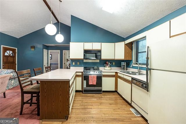 633 Iris Road, Pine Lake, GA 30072