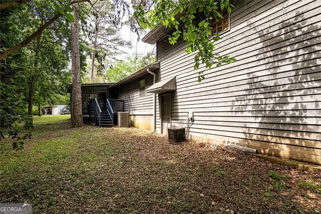 633 Iris Road, Pine Lake, GA 30072