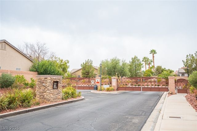 8405 Mystic Night Avenue, Las Vegas, NV 89143