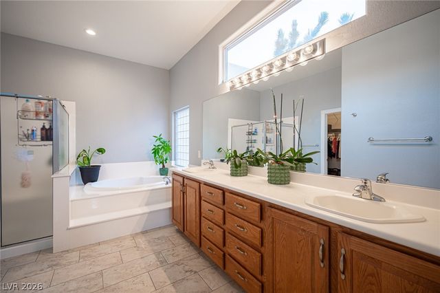 8405 Mystic Night Avenue, Las Vegas, NV 89143