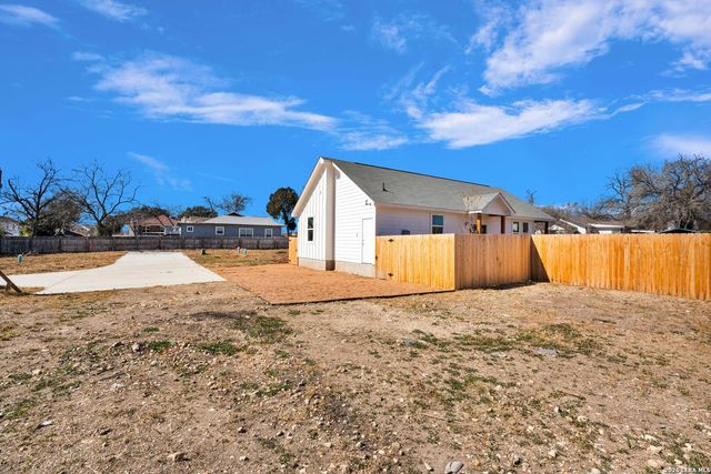 1535 Lennon St., San Antonio, TX 78223