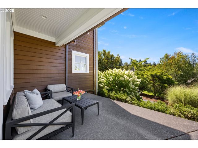 6305 Sw SWEETBRIAR Ct, Portland, OR 97221