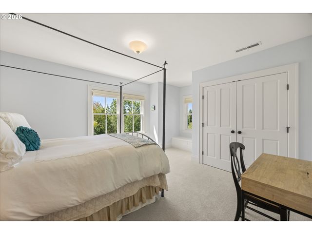 6305 Sw SWEETBRIAR Ct, Portland, OR 97221