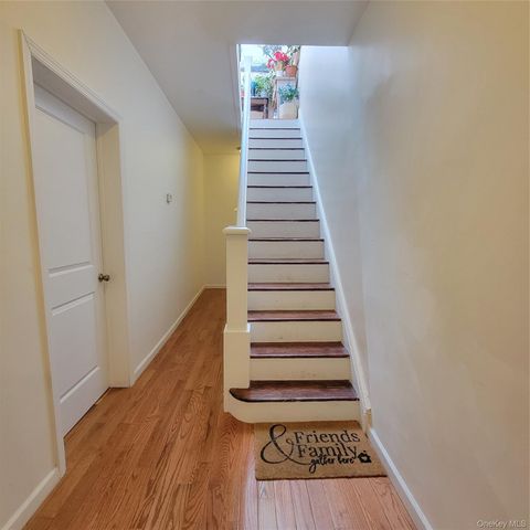 69-21 78th Street, Middle Village, NY 11379