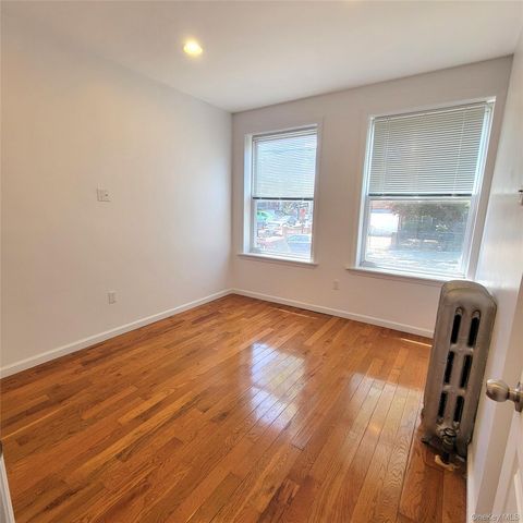 69-21 78th Street, Middle Village, NY 11379