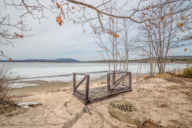 11 Emery Lane, Wakefield, NH 03830