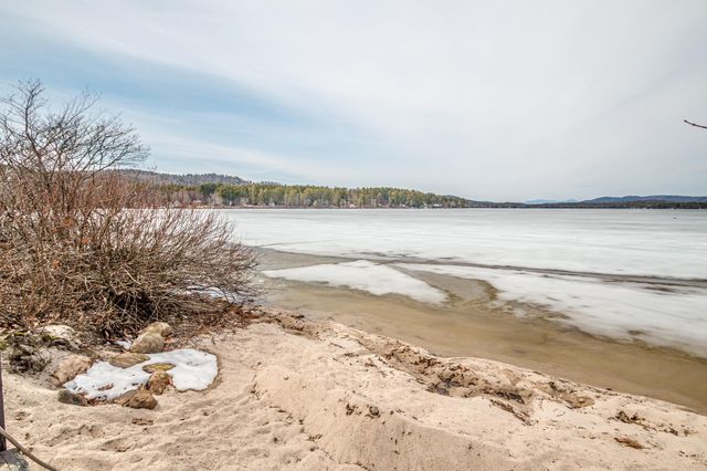 11 Emery Lane, Wakefield, NH 03830