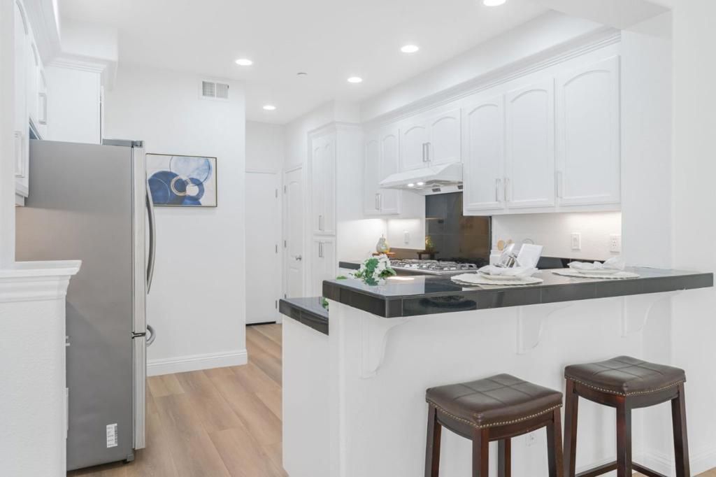 Image 13 of property listing at 49063 Woodgrove, Fremont, CA 94539