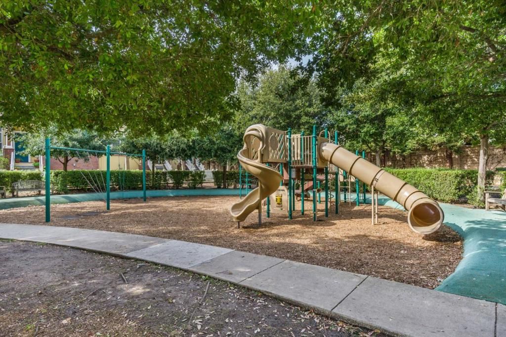 Image 33 of property listing at 49063 Woodgrove, Fremont, CA 94539