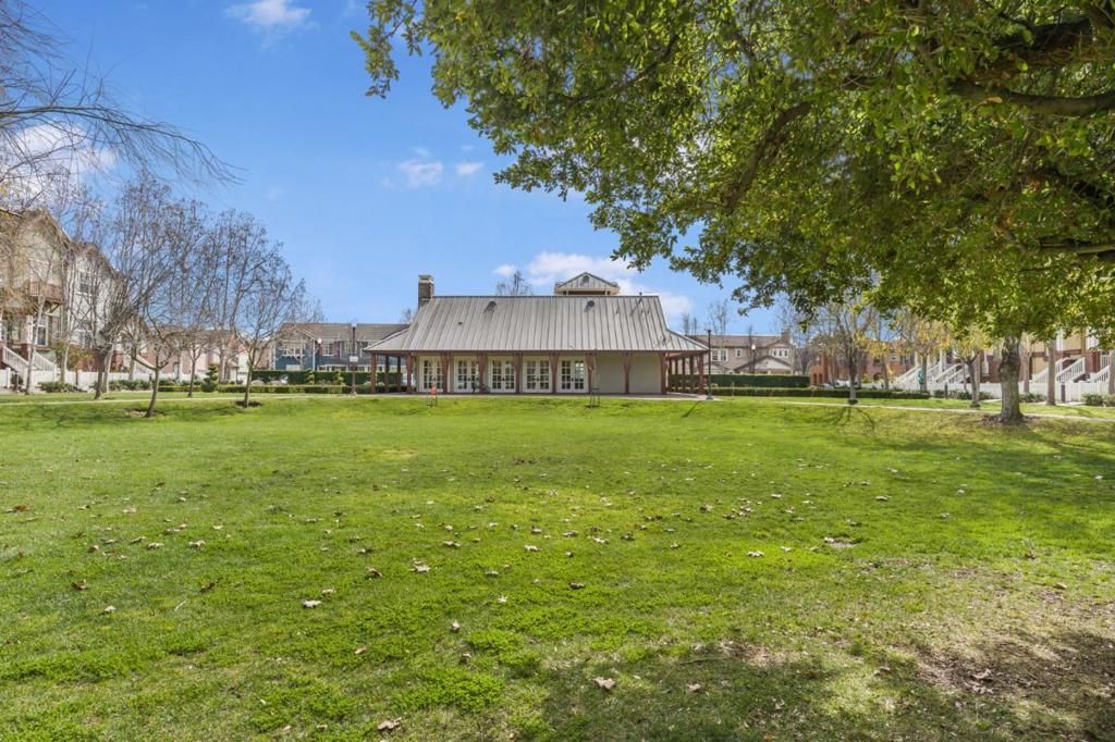 Image 34 of property listing at 49063 Woodgrove, Fremont, CA 94539