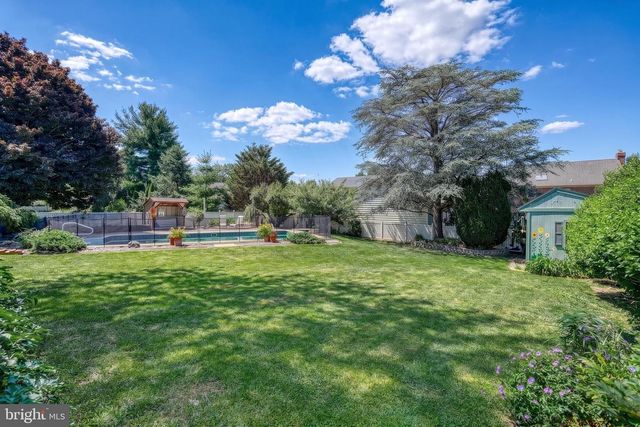 1188 MARIE AVE, Ephrata, PA 17522