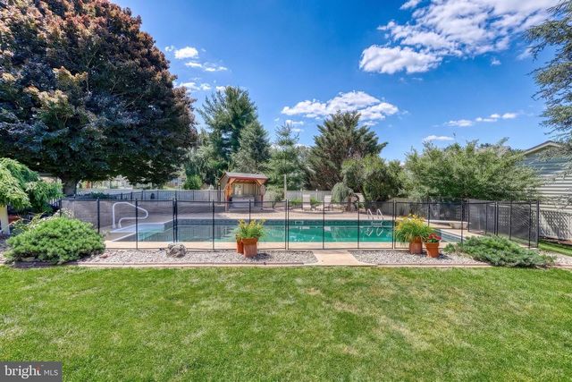 1188 MARIE AVE, Ephrata, PA 17522