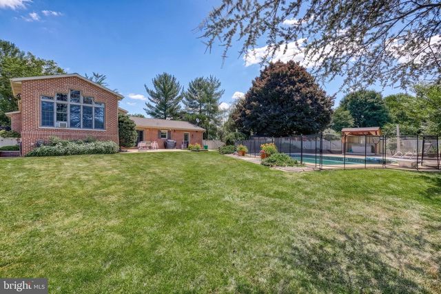 1188 MARIE AVE, Ephrata, PA 17522