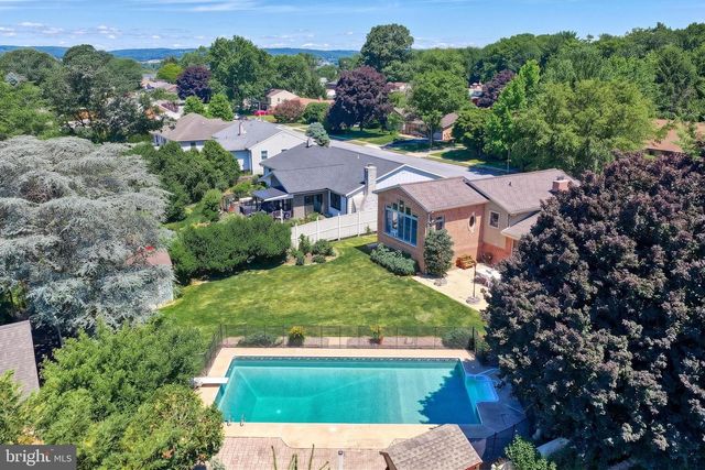 1188 MARIE AVE, Ephrata, PA 17522