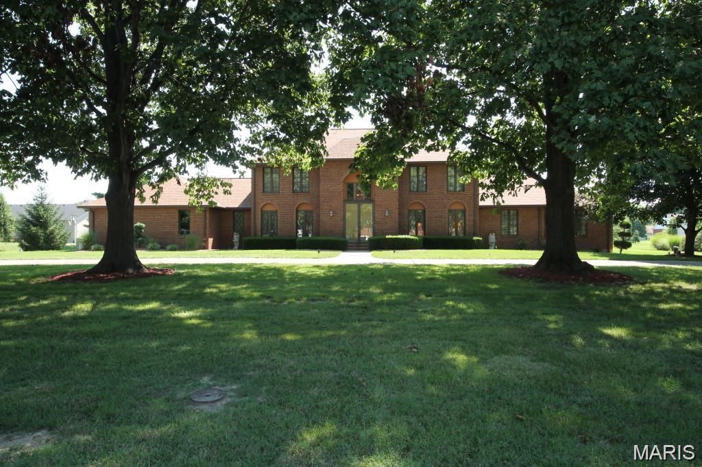 540 N Railway Street, Mascoutah, IL 62258