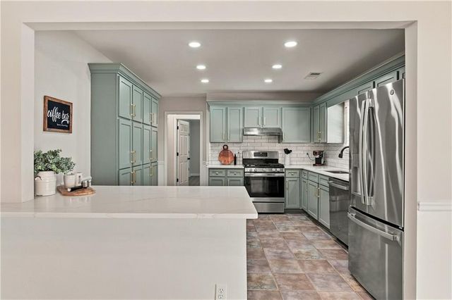 3900 Maple Wood Trail, Buford, GA 30518
