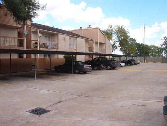 10203 Forum Park Drive 142, Houston, TX 77036