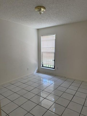 10203 Forum Park Drive 142, Houston, TX 77036
