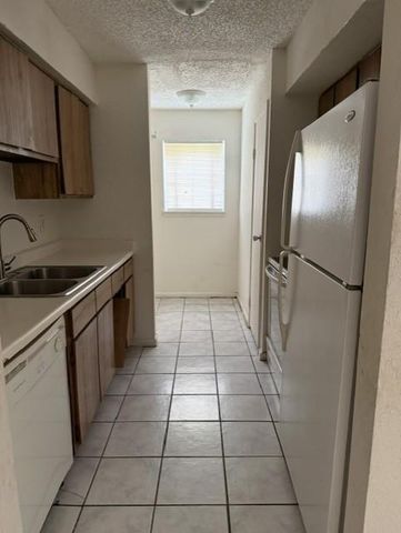 10203 Forum Park Drive 142, Houston, TX 77036
